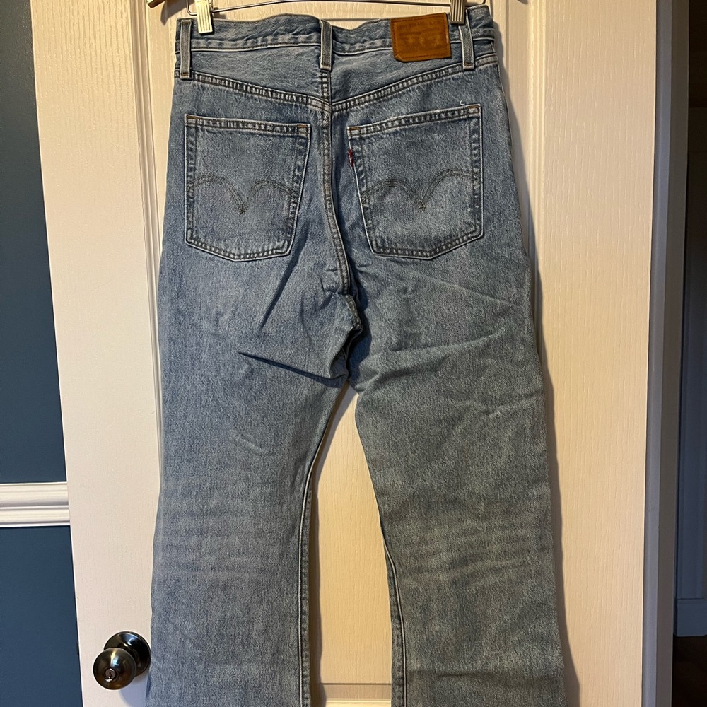 Ribcage Split Flare Levi’s!